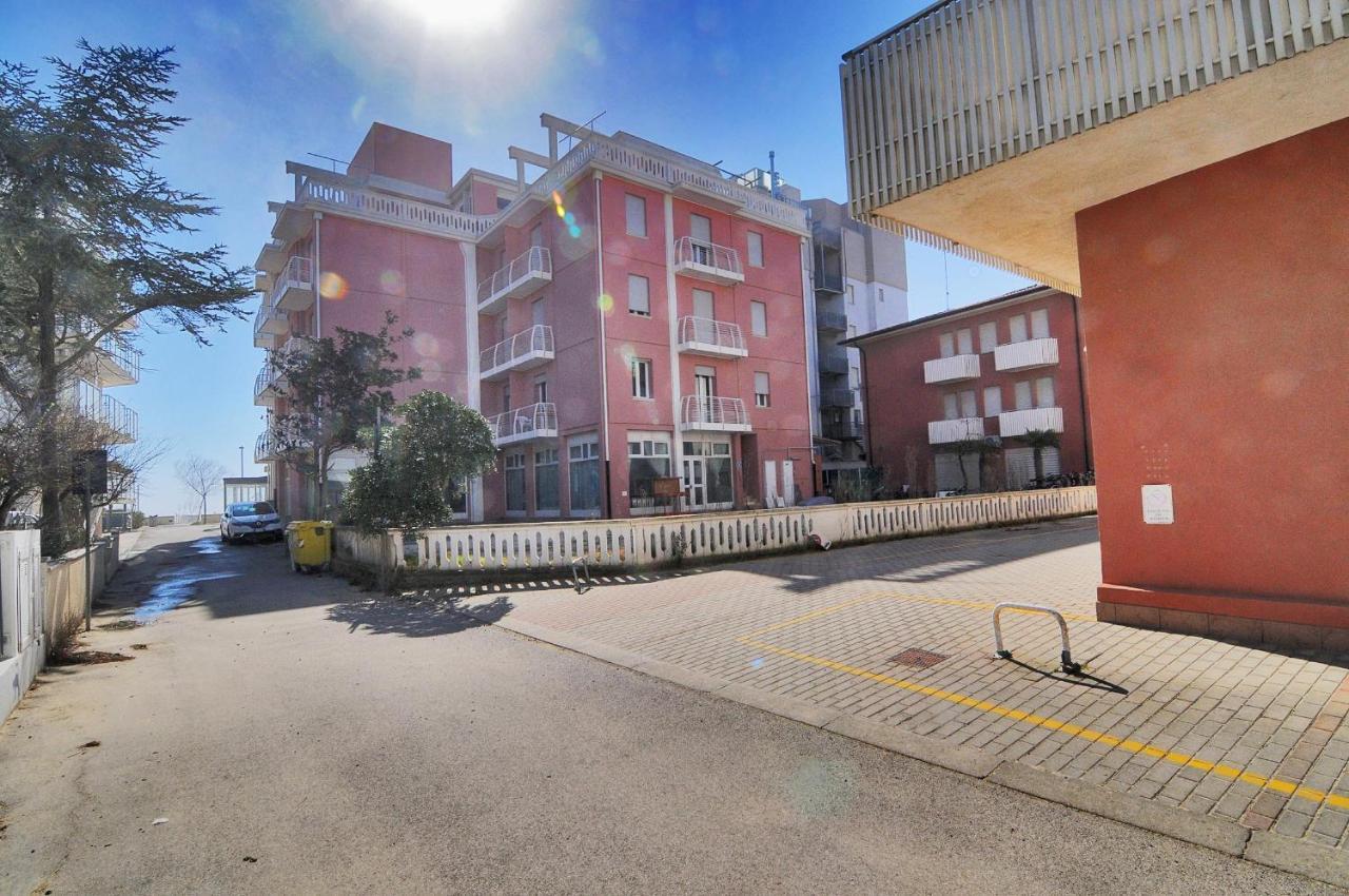 Milan Lägenhet Caorle Exteriör bild